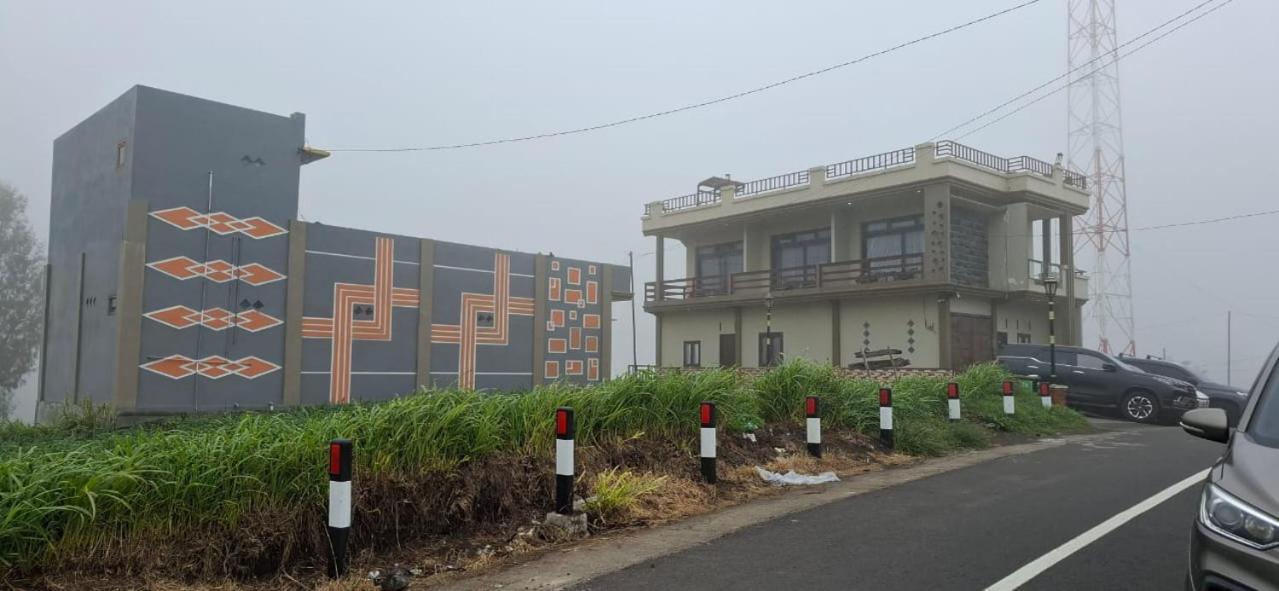 Bromo Semesta Guesthouse プロボリンゴ エクステリア 写真
