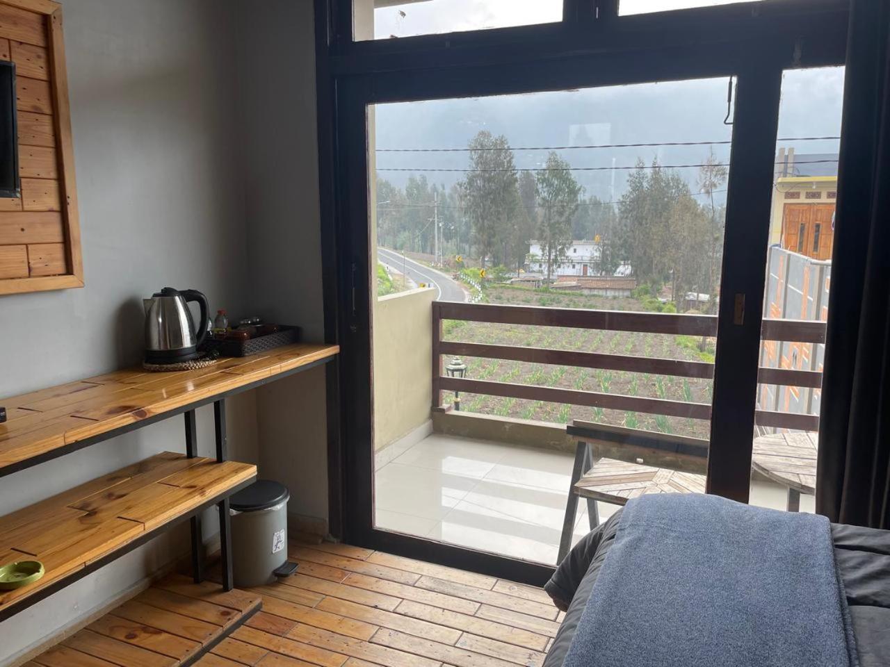 Bromo Semesta Guesthouse プロボリンゴ エクステリア 写真